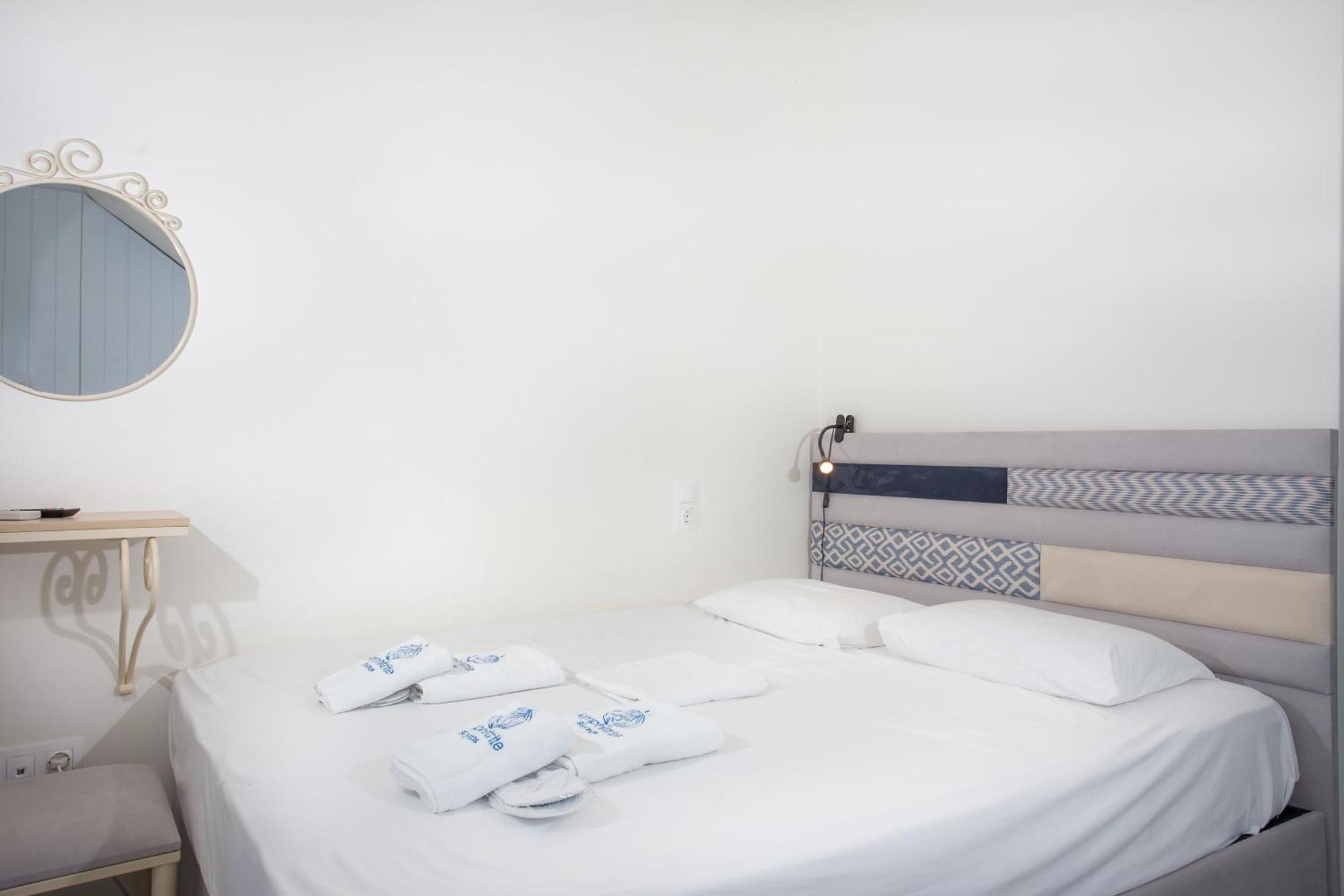 Amphitrite Apartments Skyros Extérieur photo